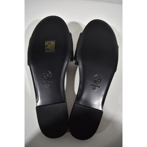 Chanel 23P Black Chain Gold CC Logo Quilted Mules Slide Sandal Slip On Flat 37 - Picture 12 of 12